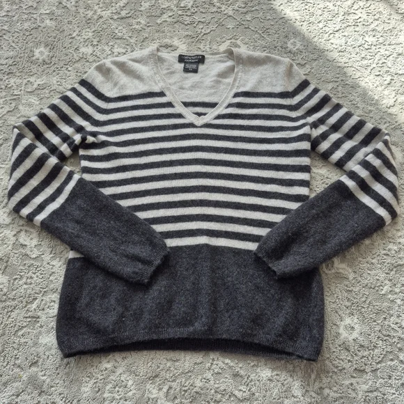 Lord & Taylor Women's Quiet Luxury Cashmere Cream Striped Sweater Soze Medium - Picture 2 of 4